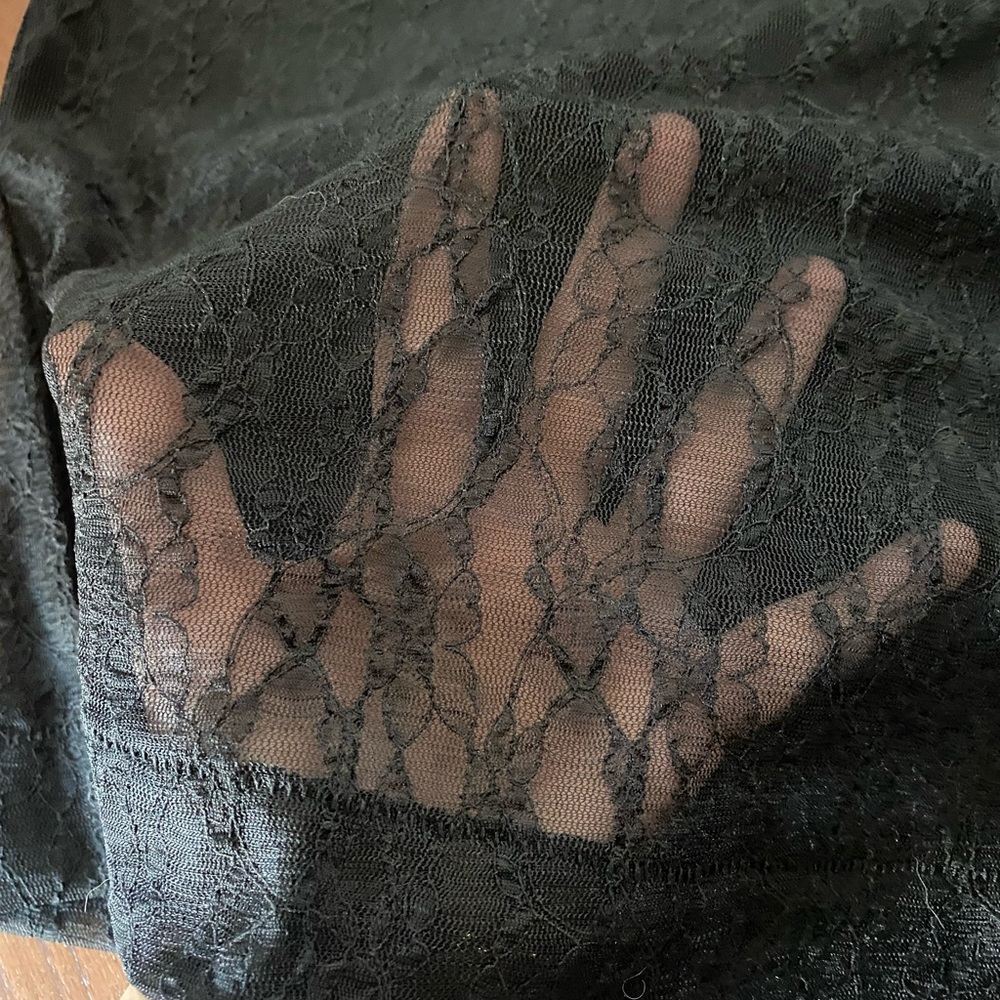 [Hi-Line] Black Lace Racerback Tank Top - Picture 5 of 7